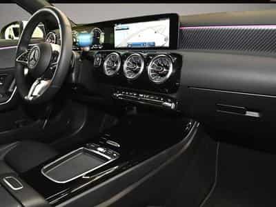 Mercedes 250 (2025) - Foto 5
