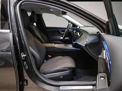 Mercedes 300 (2024) - Foto 2