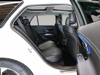 Mercedes 300 (2025) - Foto 4