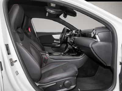 Mercedes C 63 AMG (2025) - Photo 2