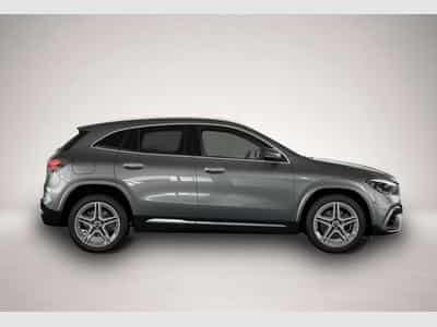 Mercedes GLA 200 (2025) - Photo 5