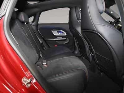Mercedes GLA 200 (2025) - Photo 4