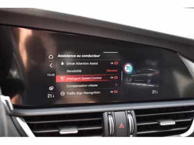 Alfa-Romeo Giulia 2.0 T Sprint ATX CUIR MEMO GPS ACC LANE SIDE CAM (2021) - Photo 15
