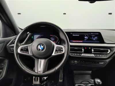 BMW 118 118 d Pack M NAVI / FULL LED / CUIR PARTIEL / CAMERA / JA 18 (2022) - Foto 9