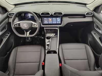 MG ZS 1.5 Hybrid+ Luxury NAVI / CAMERA / CARPLAY / ALU (2026) - Photo 8