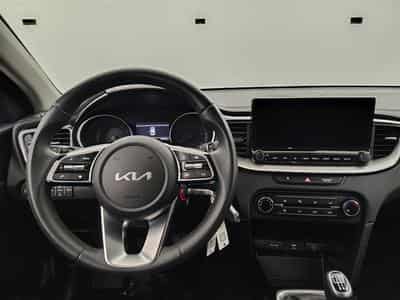 Kia Ceed 1.0 T-GDi More (2024) - Photo 9