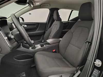 Volvo XC40 1.5 T2 Essential FULL LED/CARPLAY/JA17/PDC (2023) - Foto 7