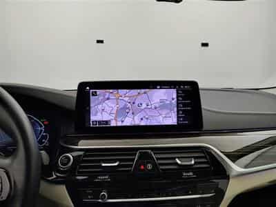 BMW 520 520eA PHEV NAVI / CUIR / FULL LED / HUD (2022) - Foto 11