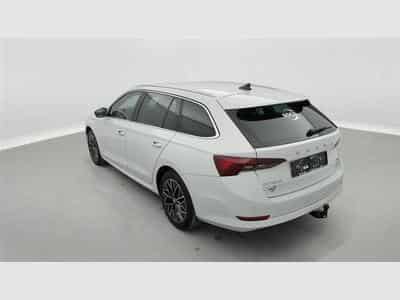 Skoda Octavia 1.5 e-TSi 150cv DSG Selection CARPLAY / FULL LED / CAMERA (2025) - Foto 2