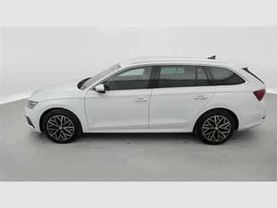 Skoda Octavia 1.5 e-TSi 150cv DSG Selection CARPLAY / FULL LED / CAMERA (2025) - Foto 3