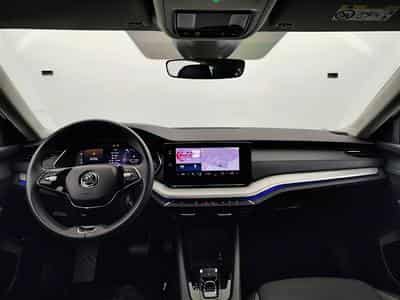Skoda Octavia 1.5 e-TSi 150cv DSG Selection CARPLAY / FULL LED / CAMERA (2025) - Foto 8