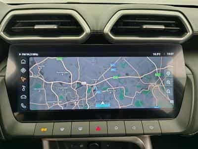 MG ZS 1.5 Hybrid+ Luxury NAVI / CAMERA / CARPLAY / ALU (2026) - Photo 11
