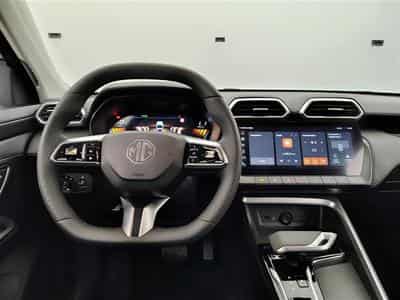 MG ZS 1.5 Hybrid+ Luxury NAVI / CAMERA / CARPLAY / ALU (2026) - Photo 9