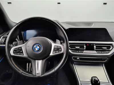 BMW 320 320eAS Pack M S-CUIR / NAVI COCKPIT / ALU18" (2022) - Foto 9