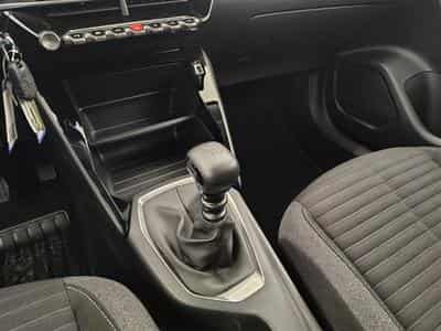 Peugeot 2008 1.2 PureTech 130Cv Style (2022) - Photo 12