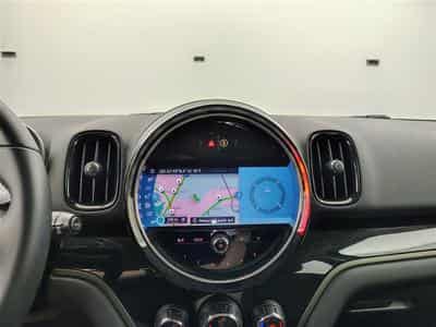 MINI Countryman SE All4 1.5A PHEV Cooper SE ALL4/NAVI/FULL LED/JA17/PDC (2023) - Photo 11