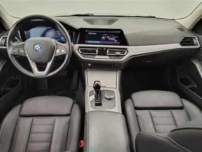 BMW 330 330eA PHEV Touring NAVI / CUIR SPORT / FULL LED (2022) - Photo 8