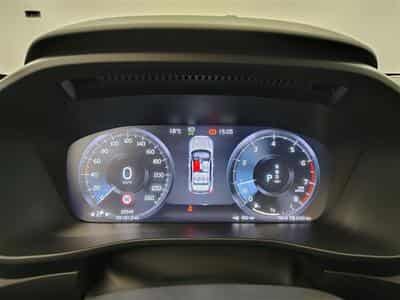 Volvo XC40 1.5 T2 Momentum Geartronic NAVI/FULL LED/JA17/PDC/CAMERA (2021) - Photo 10