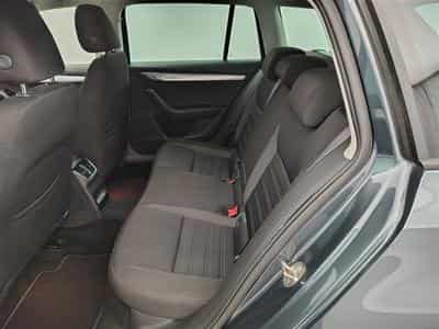Skoda Octavia 1.6 TDi 115Cv Ambition NAVI / ALU / PDC (2020) - Photo 13