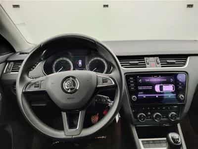 Skoda Octavia 1.6 TDi 115Cv Ambition NAVI / ALU / PDC (2020) - Photo 9