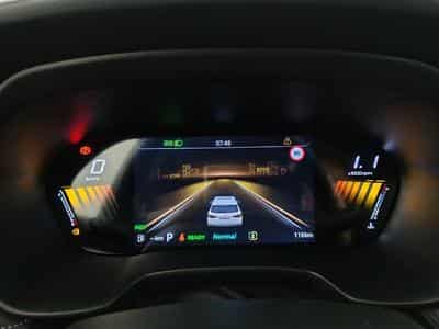 MG ZS 1.5 Hybrid+ Luxury NAVI / CAMERA / CARPLAY / ALU (2026) - Foto 10