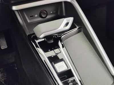 MG ZS 1.5 Hybrid+ Luxury NAVI / CAMERA / CARPLAY / ALU (2026) - Foto 12