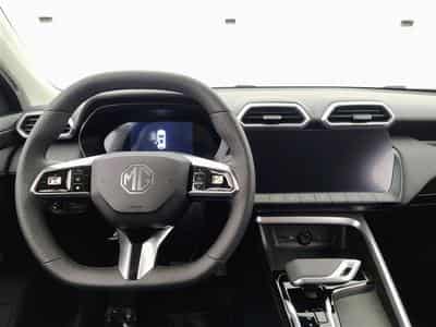MG ZS 1.5 Hybrid+ Luxury NAVI / CAMERA / CARPLAY / ALU (2026) - Foto 9