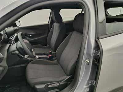 Peugeot 2008 1.2 PureTech 100Cv Style CARPLAY / FULL LED / PDC (2025) - Foto 7