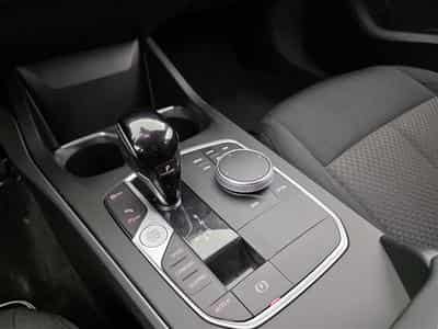 BMW 118 iA  Navi Cockpit / Led / PDC av+ar (2022) - Photo 12