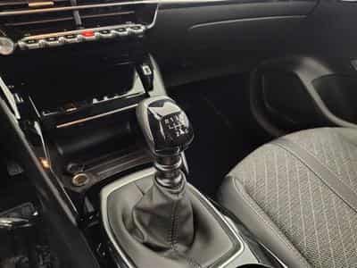 Peugeot 208 1.2i PureTech 100Cv Allure (2024) - Photo 12