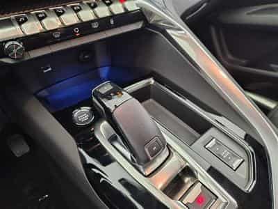 Peugeot 3008 1.2 PureTech 130Cv EAT8 Style NAVI / CARPLAY / CAMERA (2022) - Photo 12
