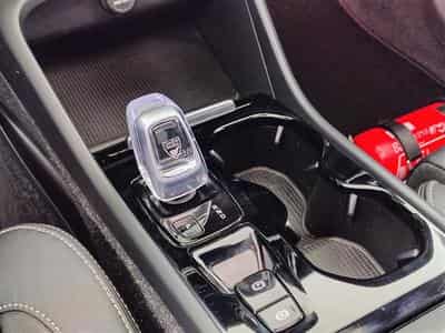 Volvo XC40 1.5 T3 Inscription Geartronic CUIR/NAVI/TO PANO/FULL LED (2022) - Photo 12