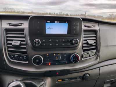 Ford Transit 2.0 TDCi L1H2 CLIM / TEL (2019) - Foto 11