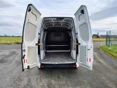Ford Transit 2.0 TDCi L1H2 CLIM / TEL (2019) - Foto 14