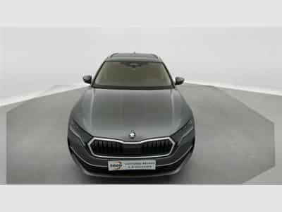Skoda Octavia 1.5 e-TSi 150cv DSG Selection CARPLAY / FULL LED / CAMERA (2026) - Foto 4