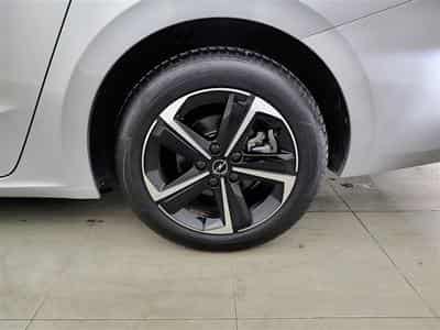 Opel Astra Sports Tourer 1.2 Turbo Edition NAVI / FULL LED / CARPLAY (2024) - Foto 6