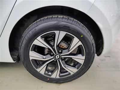 Renault Clio 1.0i SCe Evolution NAVI / CARPLAY / PDC / ALU (2023) - Foto 6