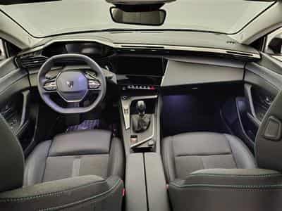 Peugeot 308 1.2 PureTech Allure NAVI / S-CUIR / FULL LED (2024) - Photo 8