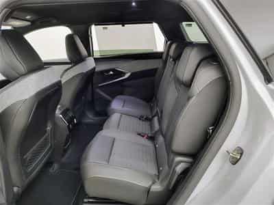 Peugeot 5008 1.2 HYBRID 145cv e-DSC6 GT 7pl. NAVI / FULL LED / CAMERA 360 (2026) - Foto 13