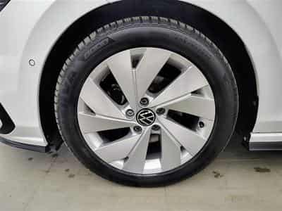 VW Golf 1.5 eTSI 150cv DSG R-Line NAVI / CAMERA / CARPLAY / TO PANO (2024) - Foto 6