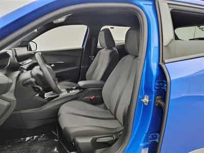 Peugeot 2008 1.2 PureTech Allure NAVI / FULL LED / CARPLAY / S-CUIR (2024) - Foto 7