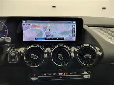 Mercedes GLA 180 180 d Business Line S-CUIR/NAVI/JA17/PDC (2022) - Foto 11