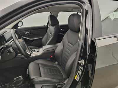 BMW 320 Touring 320eA PHEV Cuir / Navi / Led (2022) - Foto 7