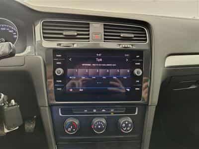 VW Golf 1.0 TSI Comfortline OPF CARPLAY/PDC AV-AR (2019) - Foto 11