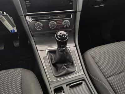 VW Golf 1.0 TSI Comfortline OPF CARPLAY/PDC AV-AR (2019) - Foto 12
