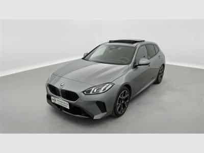 BMW 120 120iA Pack M NAVI / FULL LED / PANO / CAMERA / JA 18" (2025) - Photo 1