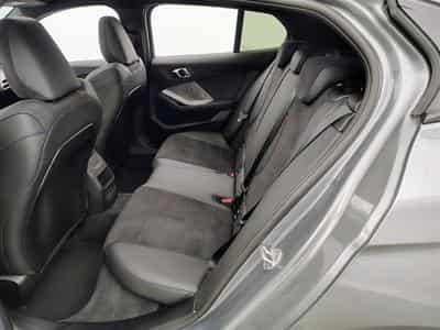 BMW 120 120iA Pack M NAVI / FULL LED / PANO / CAMERA / JA 18" (2025) - Photo 13