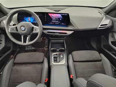 BMW 120 120iA Pack M NAVI / FULL LED / PANO / CAMERA / JA 18" (2025) - Photo 8