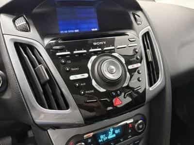 Ford Focus Titanium *1.Hand *AHK*City-Paket*Tempomat (2014) - Foto 11