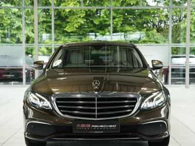 Mercedes E 220 d Limousine 9G Exclusive *19 *AHK *Kam (2016) - Photo 3